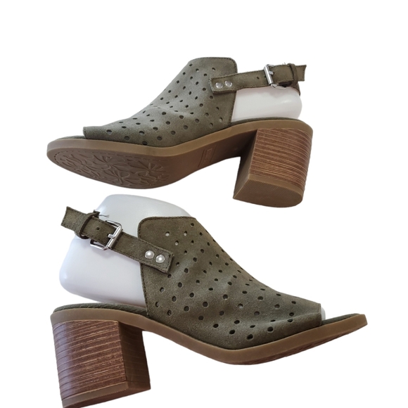 Steve Madden Leather Ginelle Olive Green Bootie Size 7.5 - Picture 4 of 16